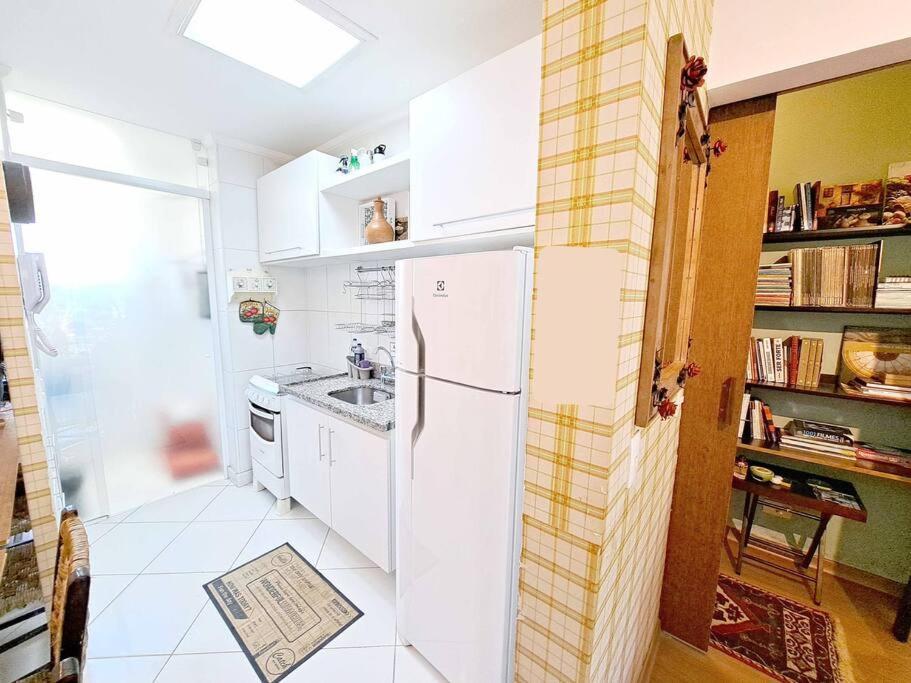 Apto Varanda Com Lareira Apartment *