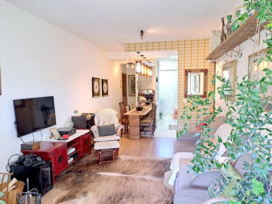 Apto Varanda Com Lareira Apartment